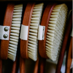 BROSSE DE BAIN BOIS DE POIRIER