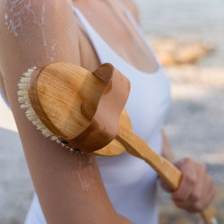 BROSSE DE BAIN BOIS DE HETRE CUIR