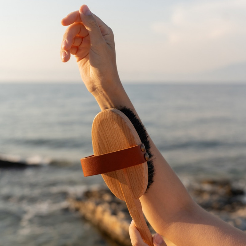 BROSSE DE MASSAGE ENERGIE CUIR