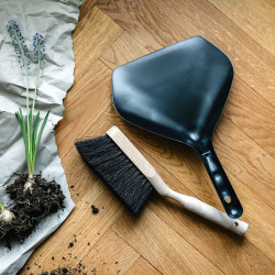 ENSEMBLE PELLE ET BALAYETTE